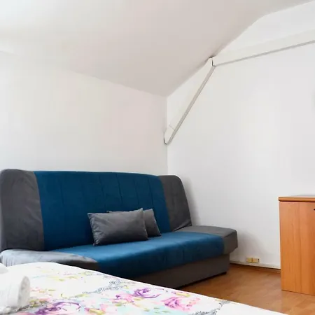 Apartment Riverside #1. View Over Fortress Kastel