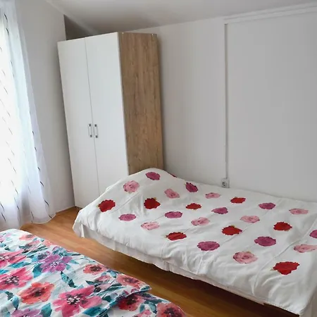 Apartment Riverside #1. View Over Fortress Kastel *